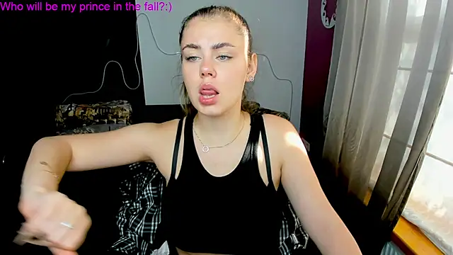 Snapshot of IsabellaBler chatting on 09.10.25 IsabellaBler online show from 09.10.25