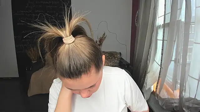 IsabellaBler online show from 02.18.26