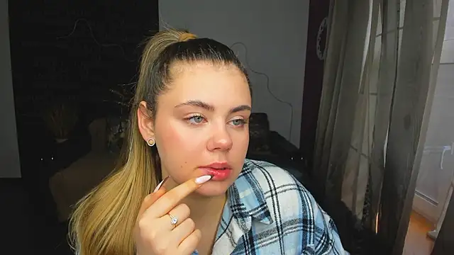 IsabellaBler online show from 03.04.26