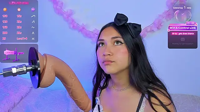 pauline golden1 online show from 03.01.25