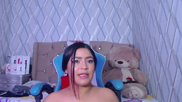 NicolleTaylor online show from 01.13.25