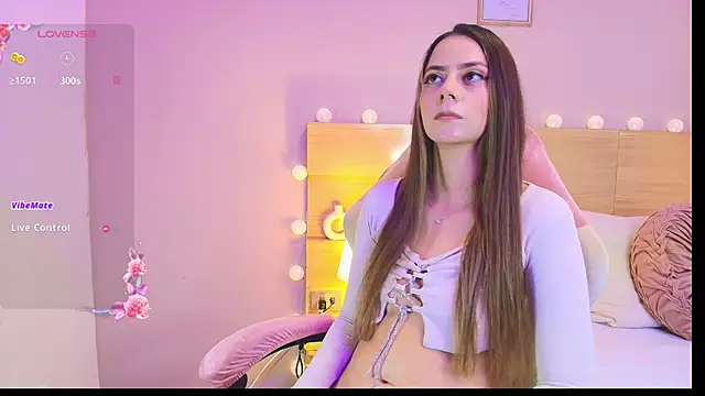 Snapshot of Keidancee chatting on 09.15.25 Keidancee online show from 09.15.25