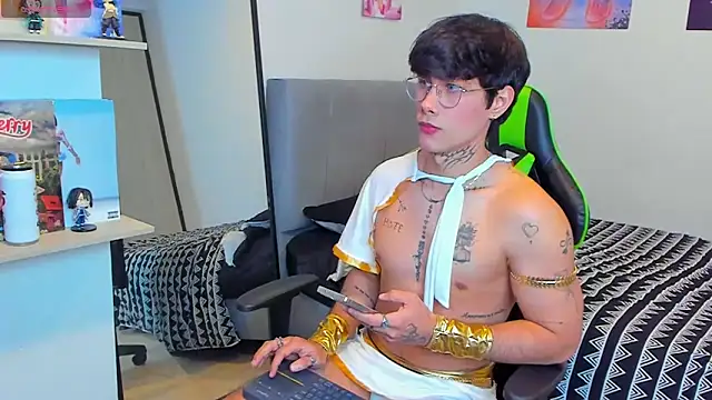 Snapshot of JayHotxxx chatting on 05.22.26 JayHotxxx online show from 05.22.26