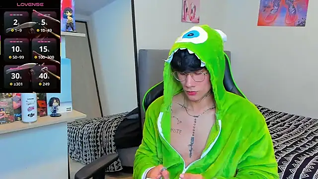 Snapshot of JayHotxxx chatting on 05.22.26 JayHotxxx online show from 05.22.26