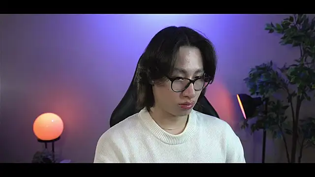 SrLuis18 online show from 02.10.25