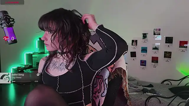 deadlysweet online show from 11.09.25