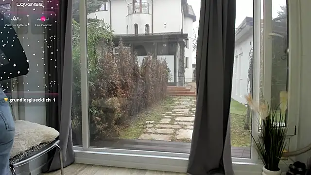 Selena Reeves online show from 03.02.25