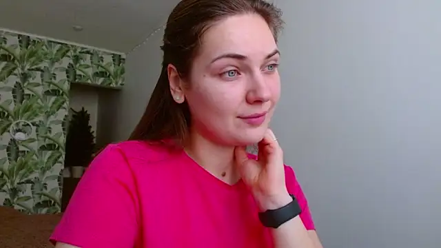 Olivia shine online show from 01.05.25