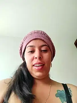 Snapshot of Emily_Wane chatting on 12.23.24 Emily Wane online show from 12.23.24