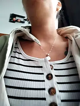 Snapshot of Emily_Wane chatting on 10.07.25 Emily Wane online show from 10.07.25