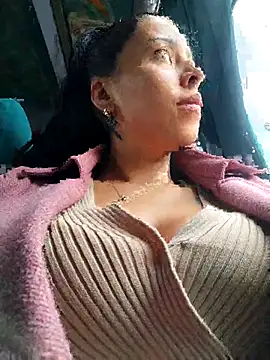 Snapshot of Emily_Wane chatting on 10.08.25 Emily Wane online show from 10.08.25