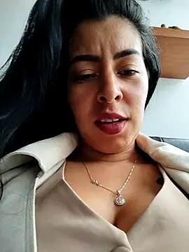 Snapshot of Emily_Wane chatting on 10.18.25 Emily Wane online show from 10.18.25