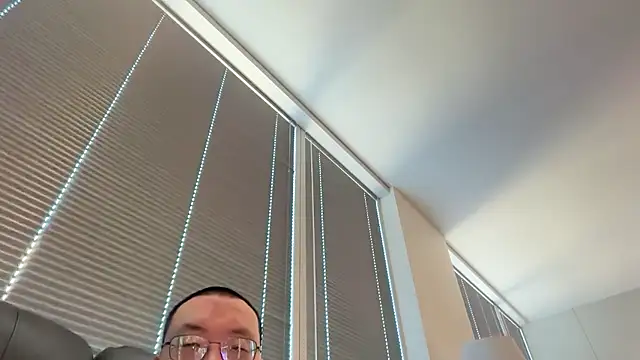 slaveasianboy online show from 12.21.25