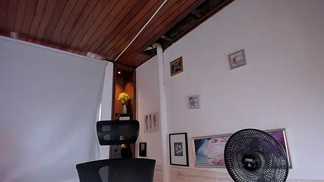 victoria mooree online show from 02.13.25