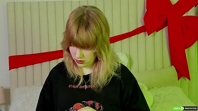 Snapshot of RachelCart chatting on 06.06.26 RachelCart online show from 06.06.26