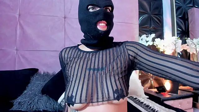 cattleya jensen  online show from 12.14.24