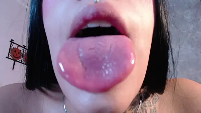 cattleya jensen  online show from 10.11.25