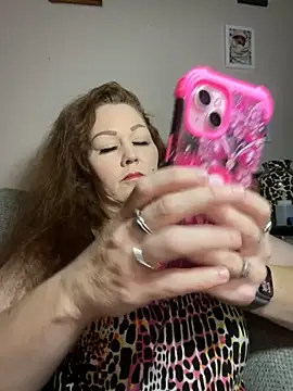 fatfabulous1981 online show from 11.20.25