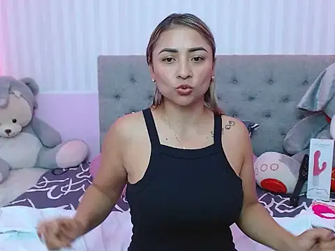 Snapshot of milf_bigass_ chatting on 02.12.25 milf bigass  online show from 02.12.25