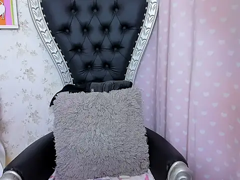 Snapshot of milf_bigass_ chatting on 10.10.25 milf bigass  online show from 10.10.25