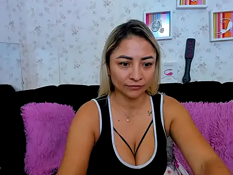 milf bigass  online show from 01.13.26