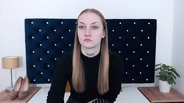 AlexaTease online show from 01.08.25
