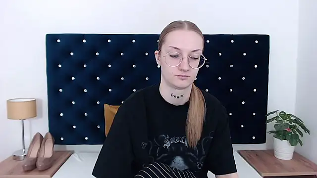 AlexaTease online show from 01.17.25