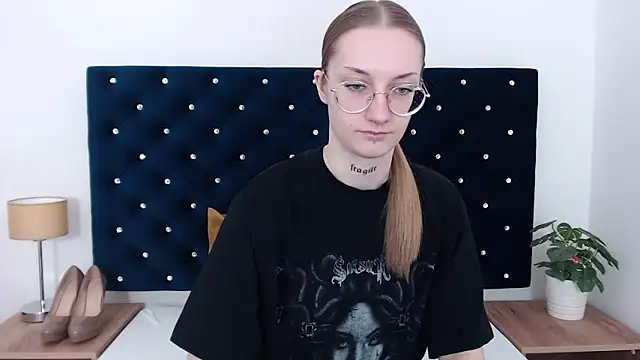 AlexaTease online show from 01.17.25