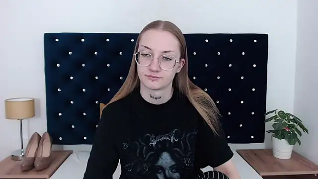 AlexaTease online show from 01.18.25