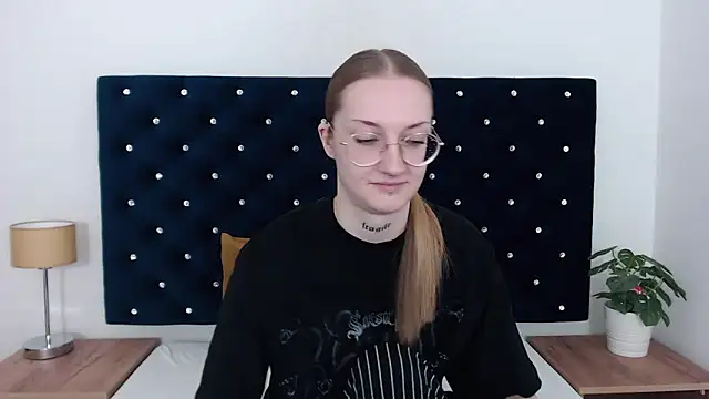 AlexaTease online show from 01.18.25