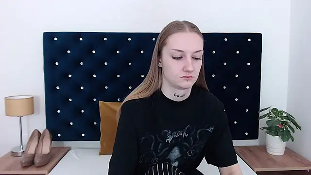 AlexaTease online show from 01.21.25