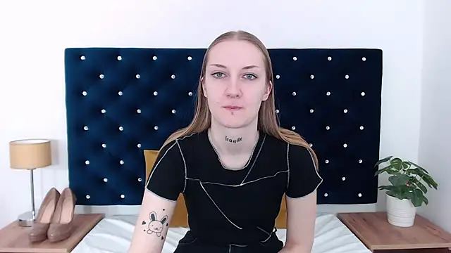 AlexaTease online show from 02.04.25