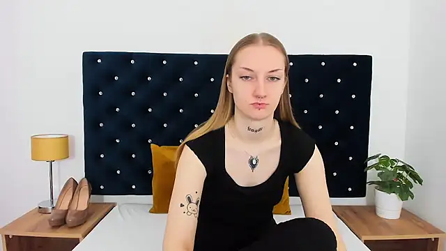 AlexaTease online show from 02.10.25