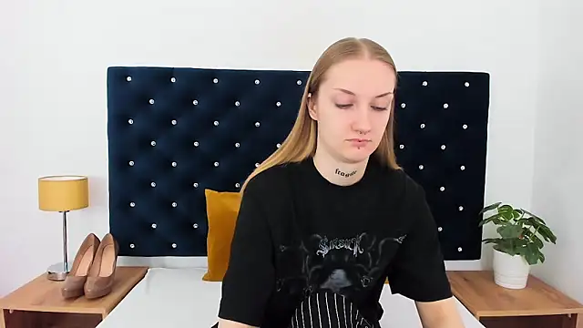 AlexaTease online show from 02.11.25