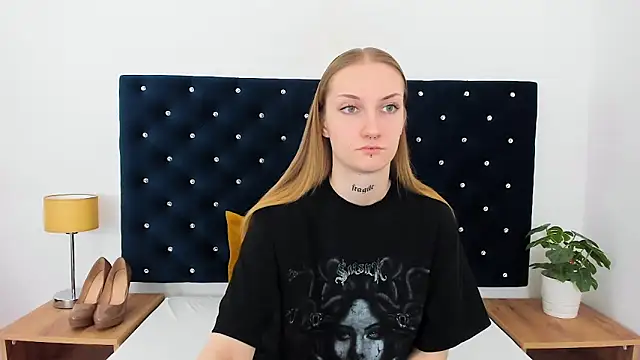 AlexaTease online show from 02.11.25