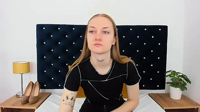 AlexaTease online show from 02.13.25