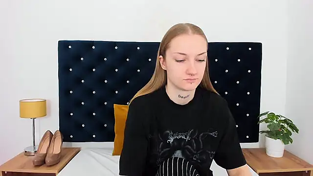 AlexaTease online show from 02.19.25
