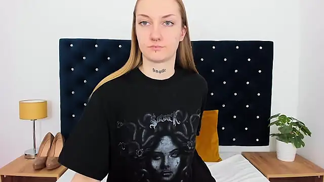 AlexaTease online show from 02.19.25