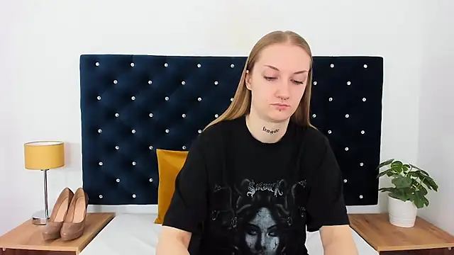 AlexaTease online show from 02.24.25