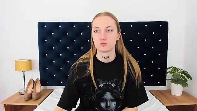 AlexaTease online show from 02.24.25