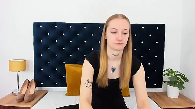 AlexaTease online show from 02.25.25