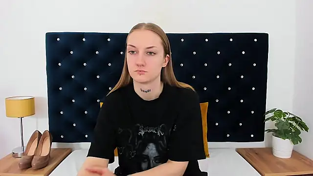 AlexaTease online show from 02.26.25