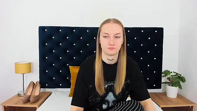 AlexaTease online show from 03.07.25