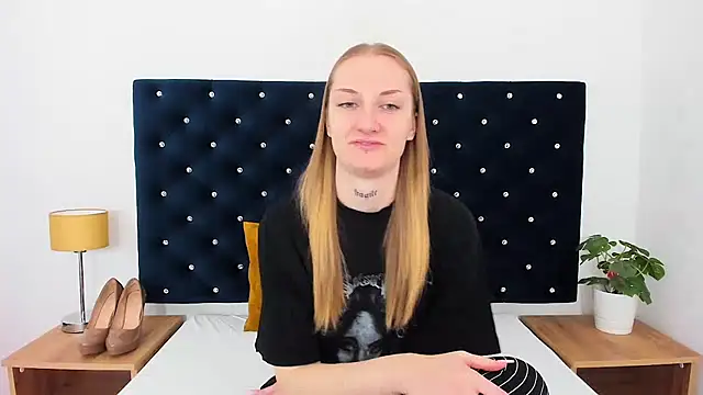 AlexaTease online show from 03.10.25