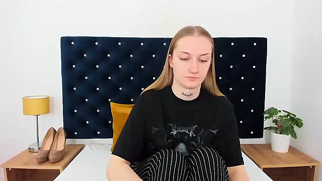 AlexaTease online show from 03.10.25