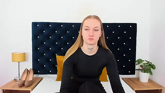 AlexaTease online show from 03.11.25