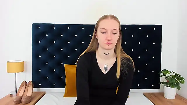 AlexaTease online show from 03.18.25