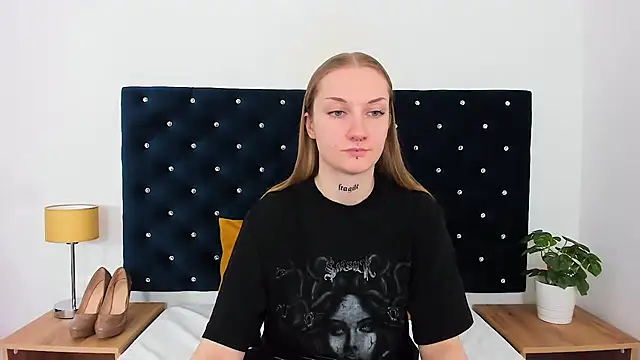 AlexaTease online show from 03.19.25