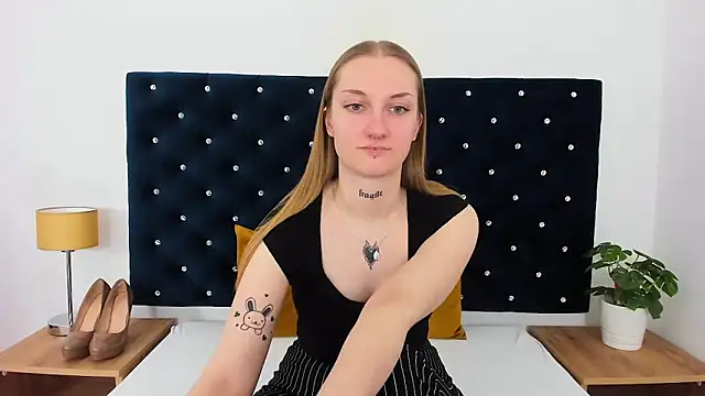 AlexaTease online show from 03.21.25