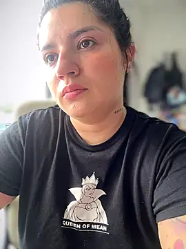 Snapshot of horny_roomiess chatting on 09.17.25 horny roomiess online show from 09.17.25